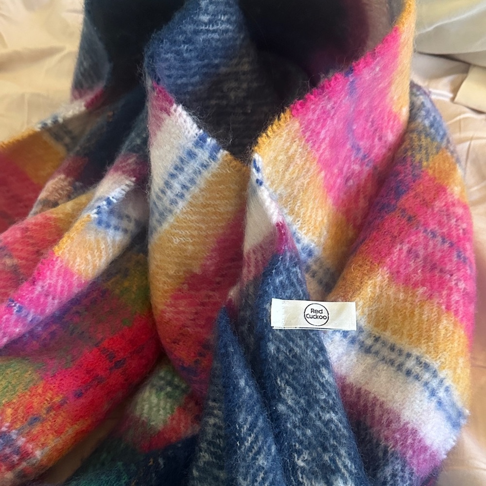 Red Cuckoo soft fringe Colorful Plaid blanket Scarf nwot $48